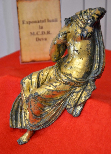 Exponatul lunii Februarie 2017: Statuetă de bronz aurit - menadă (nimfă posedată de o furie mistică) care făcea parte din cortegiul lui Bacchus/Dionysos
