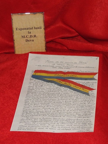 Exponatul lunii decembrie 2018: Banderolă tricoloră română, purtată de Lt. Valeriu Pascu la Marea Adunare Națională de la Alba Iulia din 1 decembrie 1918