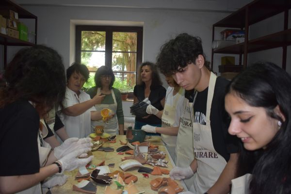scoala-de-vara-restaurare-2023-ziua1-71D0A268B5-01BE-199C-7B0D-E3C95795497C.jpg