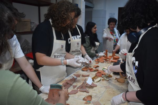 scoala-de-vara-restaurare-2023-ziua1-79FD128632-8478-3BE8-177A-60D37C9E70FA.jpg