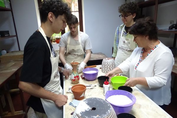 ziua4-9iunie-1F8CC3972-1880-0819-541F-B082B2FC6244.jpg