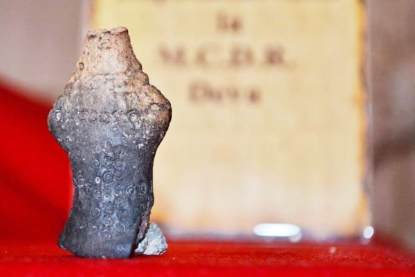 statueta-antropomorfa-mcdr-37B2791BF-32FC-E7E9-25D2-CB0A919D91A7.jpg