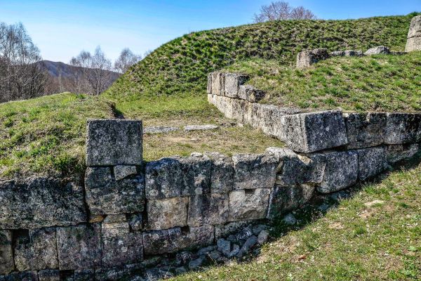 cetatea-dacica-de-la-costesti-blidaru-427776A71-6727-A80A-B14C-942FC9FC15CC.jpg