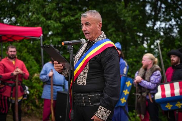 2026festivalcetatemalaiesti-334CC90536-E16B-E46A-CE81-D3B74727721C.jpg