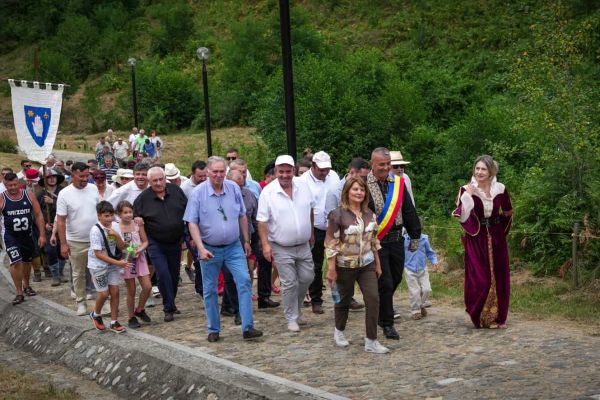 2026festivalcetatemalaiesti-4366439F02-96BA-78E0-D1E8-42EA8548283D.jpg
