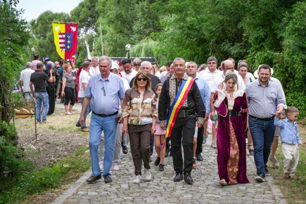 2026festivalcetatemalaiesti-48A415D5B4-856D-5D2C-636D-92D4EC89080D.jpg