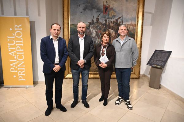 vernisaj-alba-iulia-20261022-48DBF09B5-B235-61A3-406F-202E929A57FB.jpg